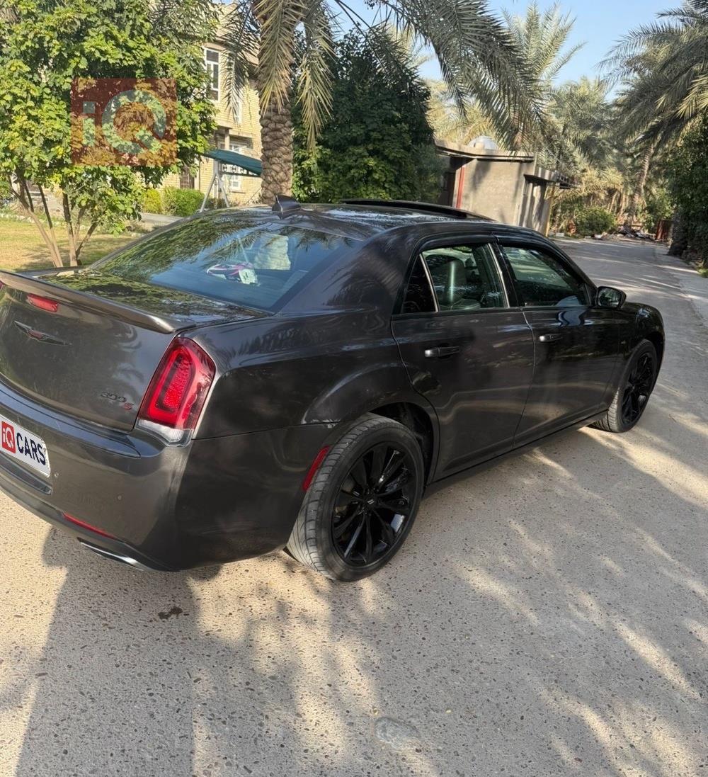كرايسلر 300